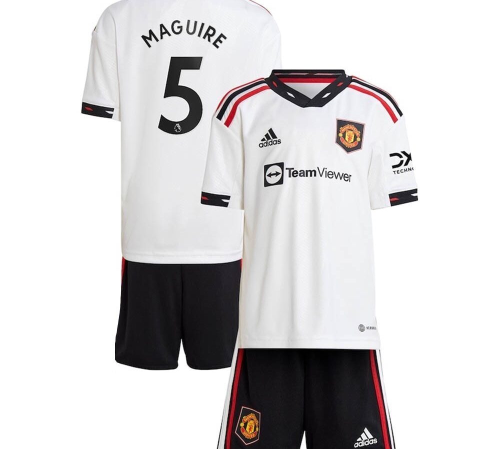 PACK JUNIOR MANCHESTER UNITED EXTERIEUR MAGUIRE 2022-2023